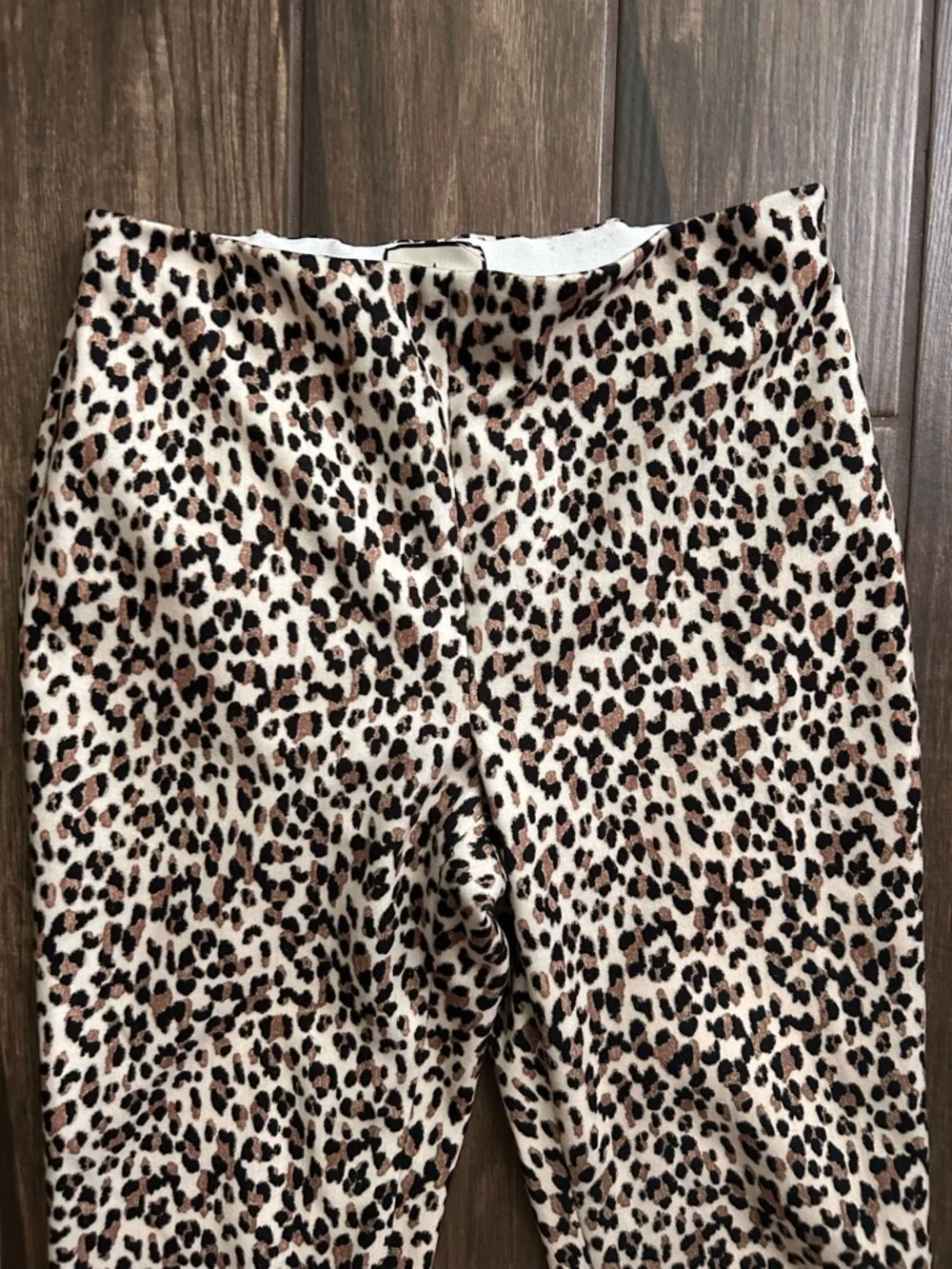 Tuckernuck Ashford Leopard Print Corduroy Cropped Pants Sz M
